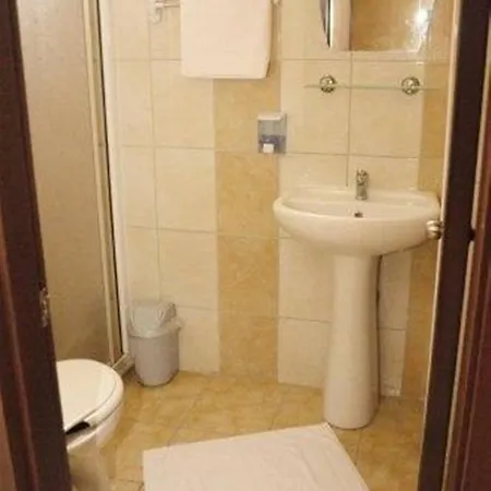 Astor Махмутлар
